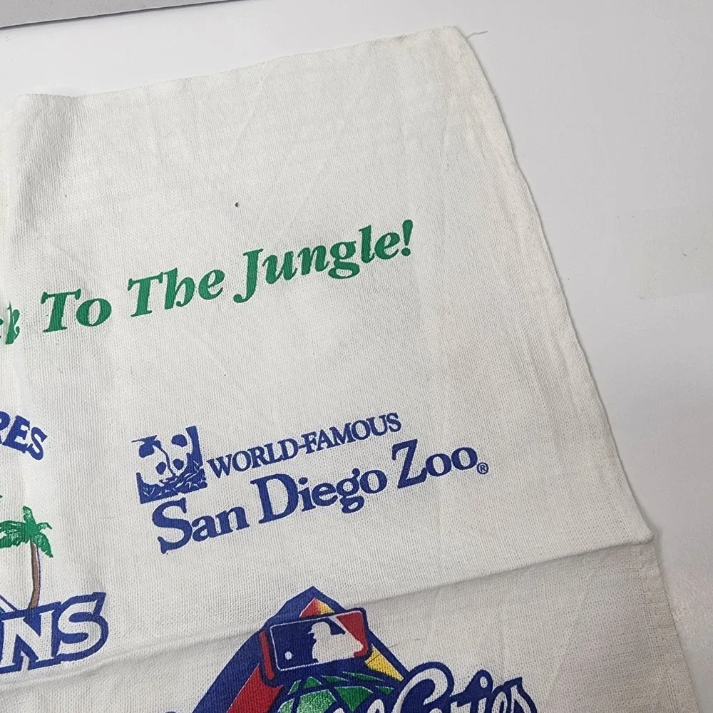 San Diego Padres 1998 Rally Towel Welcome Back To The Jungle SD Zoo NL Champions